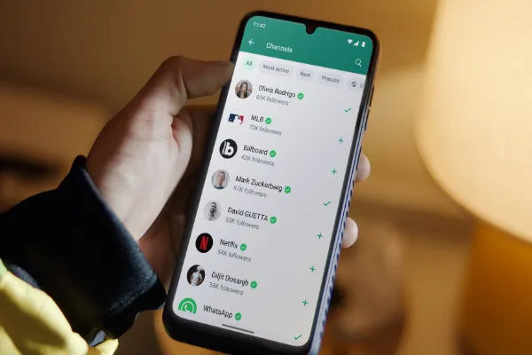 whatsapp chat backups