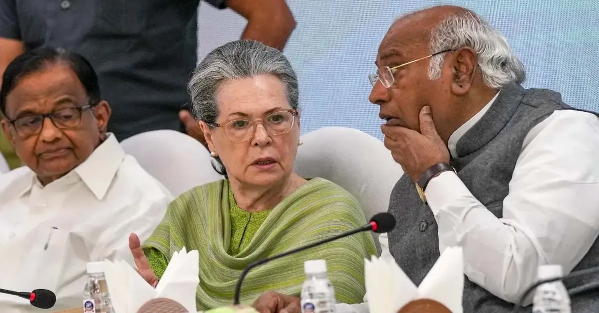 Congress CEC meeting held over the decision on Raebareli and Amethi loksabha seat