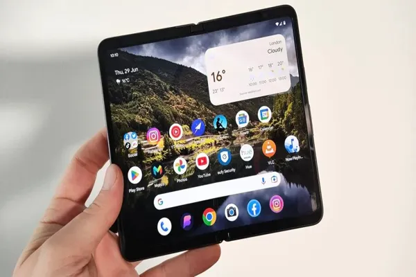 Google Pixel Fold 9 Pro