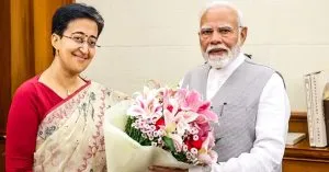 CM Atishi Met PM Modi : दिल्ली की सीएम आतिशी ने पीएम मोदी से की मुलाकात