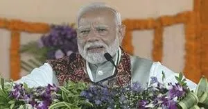 PM Modi का महाराष्ट्र दौरा, मेट्रो समेत कई  परियोजनाओं को दी सौगात