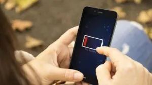 ये 5 फीचर्स खाते हैं फोन की अधिक बैटरी