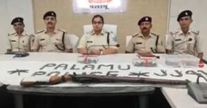 झारखंड के पलामू में नक्सलियों के ठिकाने से 994 कारतूस और हथियारों का जखीरा बरामद