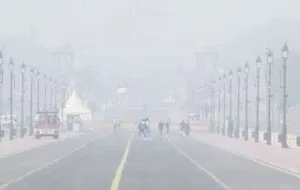 Delhi Pollution: वायु गुणवत्ता ‘बहुत खराब’, निवासियों को हो रही है परेशानी