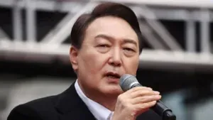 South Korea के राष्ट्रपति यून ने भारी विरोध के बाद हटाया मार्शल लॉ