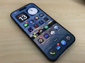 जानिए iPhone, कार में जी मचलने और उलटी आने से कैसे रोक पाएगा