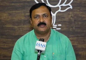 Karnataka सरकार का कन्नड़ में नाम छापने का फैसला सराहनीय: Mahesh Tenginai