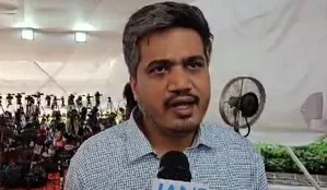 गंगा जल को लेकर Raj Thakrey ने जो बयान दिया है, वो प्रदूषण के बारे में हैं : Rohit Pawar