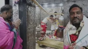 Baba Mahakal के दर्शन कर भावुक हुए सूफी गायक Master Salim
