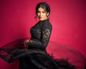 Party में दिखना है सबसे अलग? Shruti Haasan की ब्लैक ड्रेस से लीजिए ग्लैमरस इंस्पिरेशन