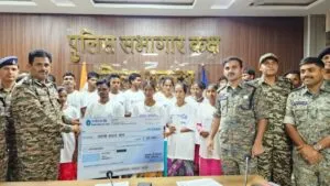 छत्तीसगढ़: सुकमा में 22 नक्सलियों ने किया सरेंडर, 9 महिलाएं भी शामिल