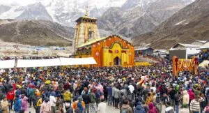 Kedarnath में पहले दिन ही भक्तों की भारी भीड़, 30 हजार से ज्यादा भक्तों ने किए दर्शन