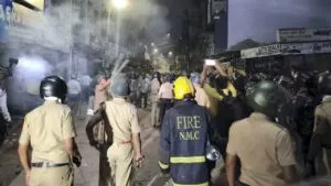 Nagpur violence: पुलिस ने कानून व्यवस्था बनाए रखने की अपील करते हुए 10 इलाकों में Curfew लगाया