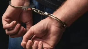 दिल्ली पुलिस ने कुख्यात गैंग के हथियार सप्लायर को मुठभेड़ के बाद पकड़ा