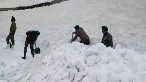 25 मई को खुलेंगे हेमकुंड साहिब के कपाट, तैयारियों में जुटे सेवादार