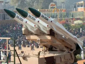 भारत की घातक आकाश मिसाइल, जिसने PAK के Drone और JF-17 को किया तबाह