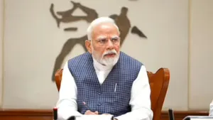 PM मोदी का गुजरात दौरा, 77,000 करोड़ की परियोजनाओं की देंगे सौगात