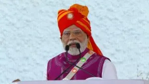 दाहोद में बोले PM मोदी, भारत में ही बनाएं देश की जरूरत का सामान