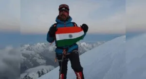 तिरंगा लहराकर नीचे उतर रहे पर्वतारोही की मौत, अबतक कुल दो मौत