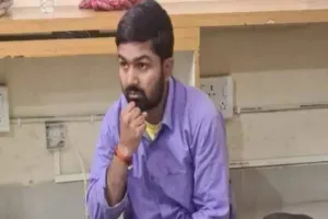 Manish Kashyap के साथ हुई मारपीट, Patna के PMCH अस्पताल में बनाया बंधक