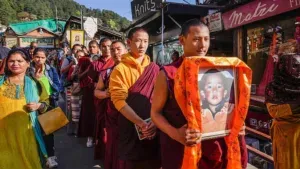 EU ने China से की पंचेन लामा की रिहाई की मांग