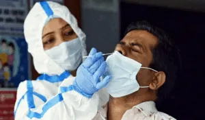 ‘डरें नहीं, अवेयर रहें…’, Covid-19 को लेकर चेतावनी, हेल्थ मिनिस्ट्री अलर्ट मोड पर