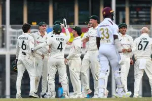 अंपायर के फैसलों पर भड़के West Indies कप्तान Roston Chase, कहा – अंपायर की गलती पर भी होनी चाहिए सज़ा