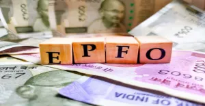 EPFO ने PF खातों से अग्रिम निकासी की सीमा बढ़ाकर 5 लाख रुपये की