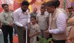 JK: कठुआ में जिला समाज कल्याण विभाग ने दिव्यांगों को कृत्रिम उपकरण बांटे