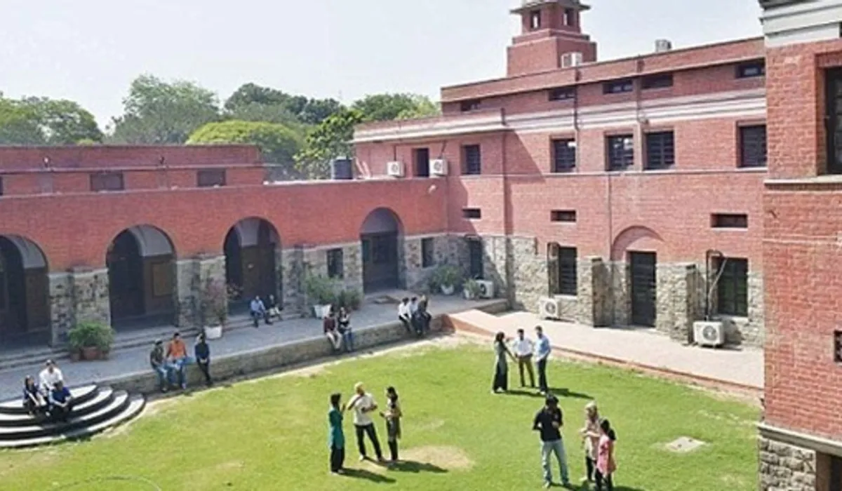 दिल्ली विश्वविद्यालय ने लीड्स विश्वविद्यालय के साथ समझौते पर हस्ताक्षर किए