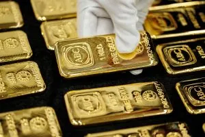 Gold Rate Today: सोने-चांदी के भाव में भारी गिरावट, खरीदने का सही समय!, जानें भाव