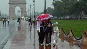 Delhi-NCR में सुहाना हुआ मौसम, बारिश का ऑरेंज अलर्ट जारी