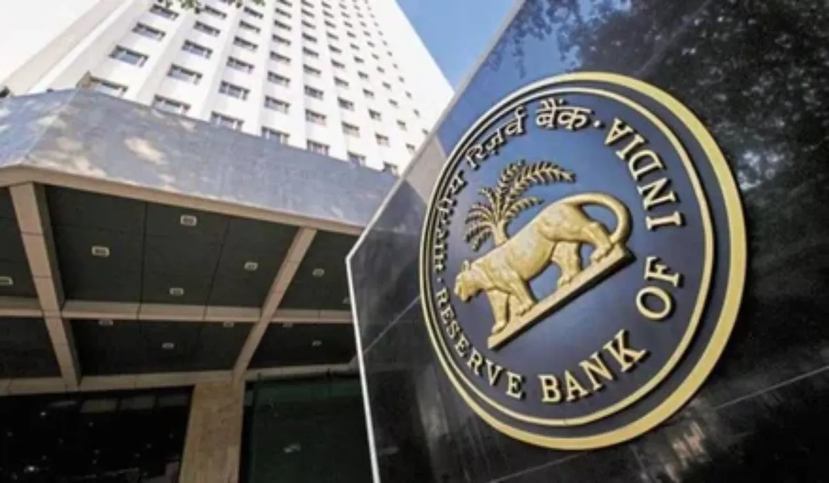 Aaj Bank Band Hai Ya Khule