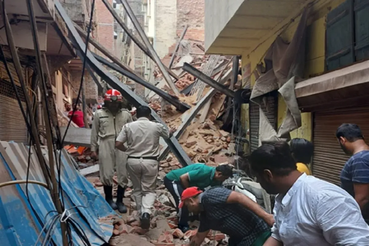 Building Collapsed in Delhi