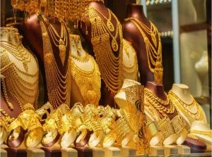 Gold Rate Today: सोने-चांदी के भाव में उतार-चढ़ाव, जानें आज का भाव
