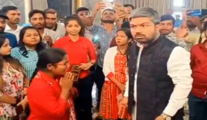 ‘विधायक के पैर पकड़ो..’, हाथ जोड़कर ममद मांग रही लड़की पर चिल्ला पड़े मनीष कश्यप, देखें VIDEO
