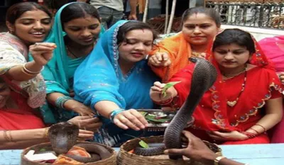 Nag Panchami Par Kya Daan Karein