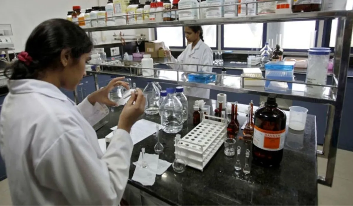 भारत की फार्मा निर्यात में 7.38% की बढ़ोतरी, अप्रैल-मई FY26 में पहुँचा $4.9 बिलियन