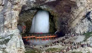 अमरनाथ यात्रा में तीसरे दिन 21,109 श्रद्धालुओं ने किए दर्शन, अब तक कुल 47,972 तीर्थयात्री पहुंचे गुफा