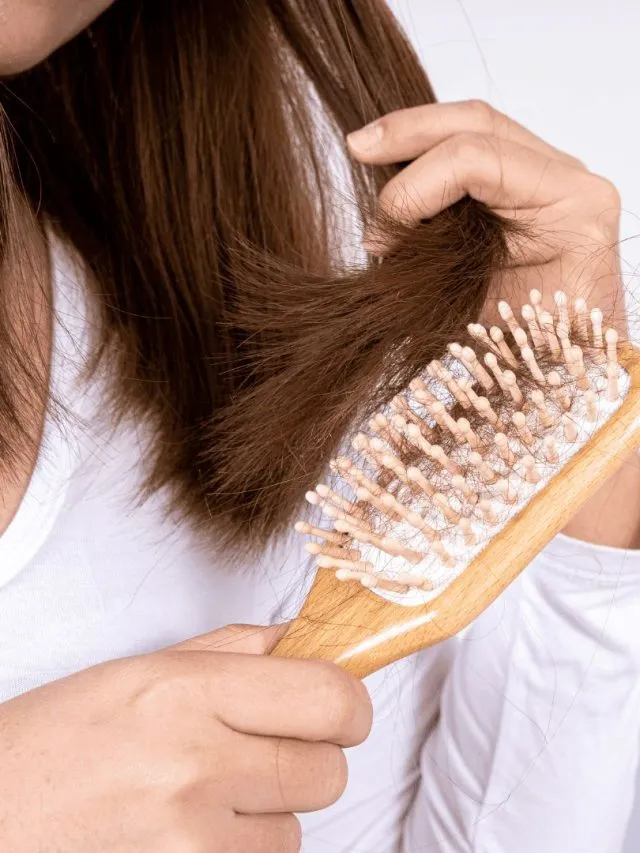 बरसात के मौसम में Hairfall को कैसे करें कम?
