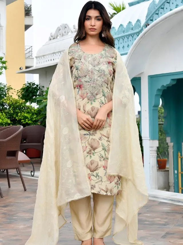 सावन में स्टाइल करें Floral Print Outfits, देखें डिजाइंस
