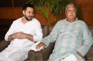 लालू यादव फिर से राष्ट्रीय अध्यक्ष घोषित, तेजस्वी ने दी क्रांति की चेतावनी, NDA पर साधा तीखा निशाना