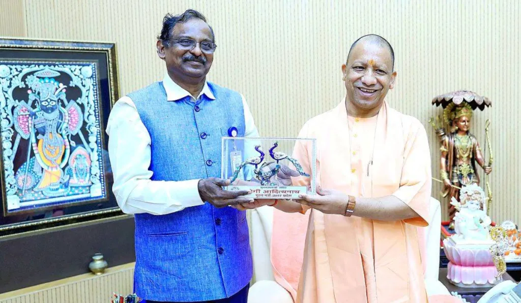 उत्तर प्रदेश को मिलेगा अपना सैटेलाइट? मुख्यमंत्री योगी और ISRO प्रमुख की अहम बैठक