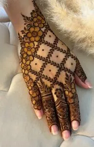 Backhand Pakistani Mehndi Design