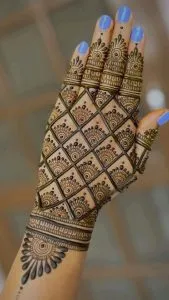 Lattice Back Mehndi Design