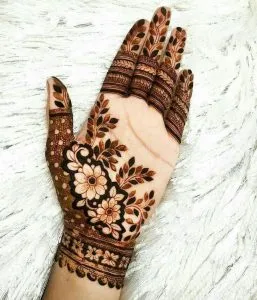 Minimal Pakistani Mehndi Design