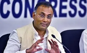 स्वास्थ्य मंत्री दिनेश गुंडू राव