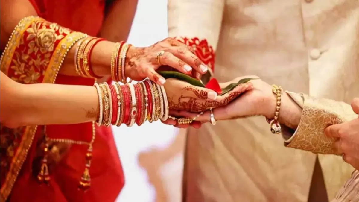 Meerut Husband Wife News