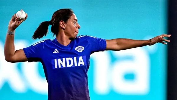 Ind W Vs Pak W Live Updates