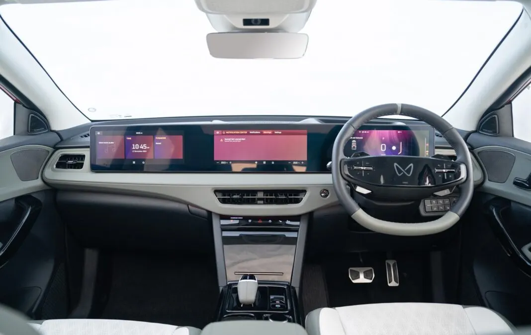 Mahindra XUV 700 2026 Interior